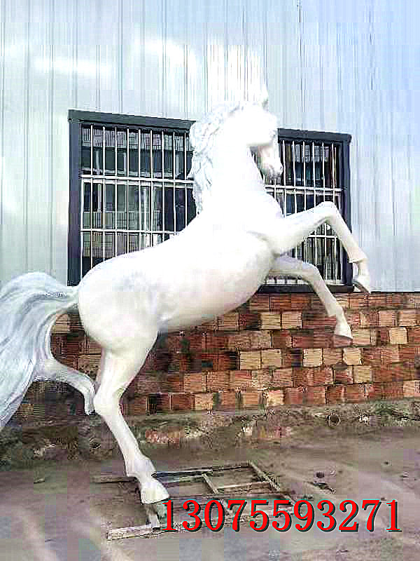玻璃钢马雕塑